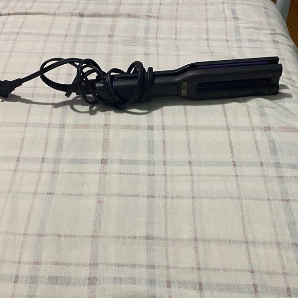 Professional Black Hair Straightener - Picture 1 of 3